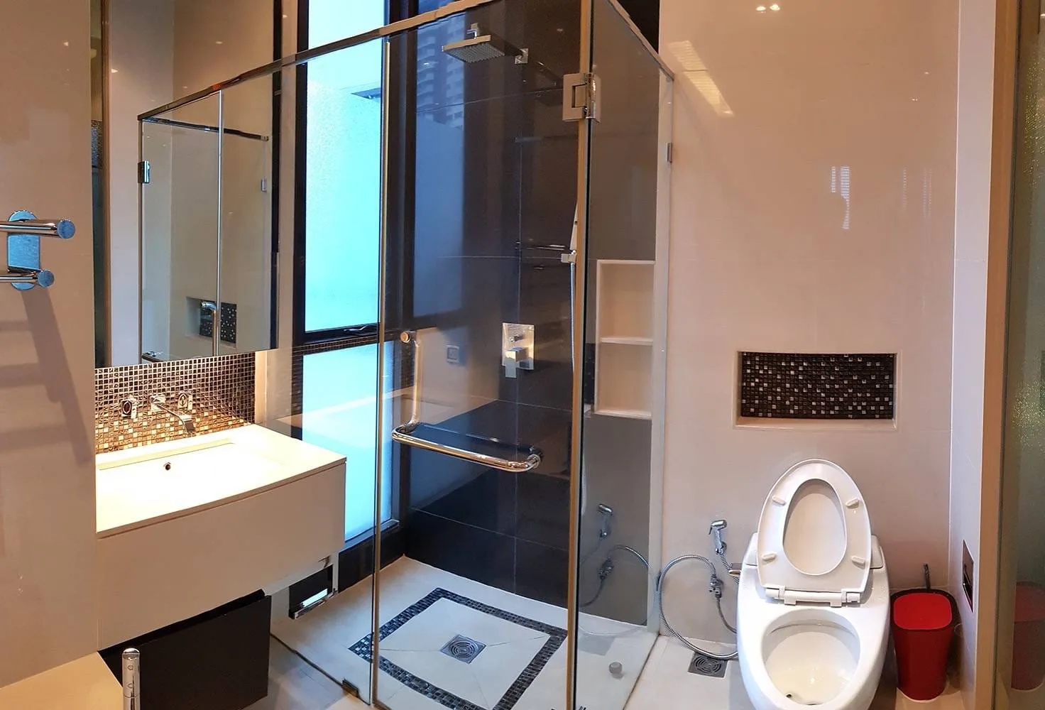 Property photos for The Address Sukhumvit 28