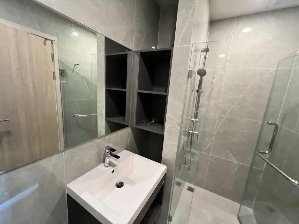 Property photos for Nue District R9