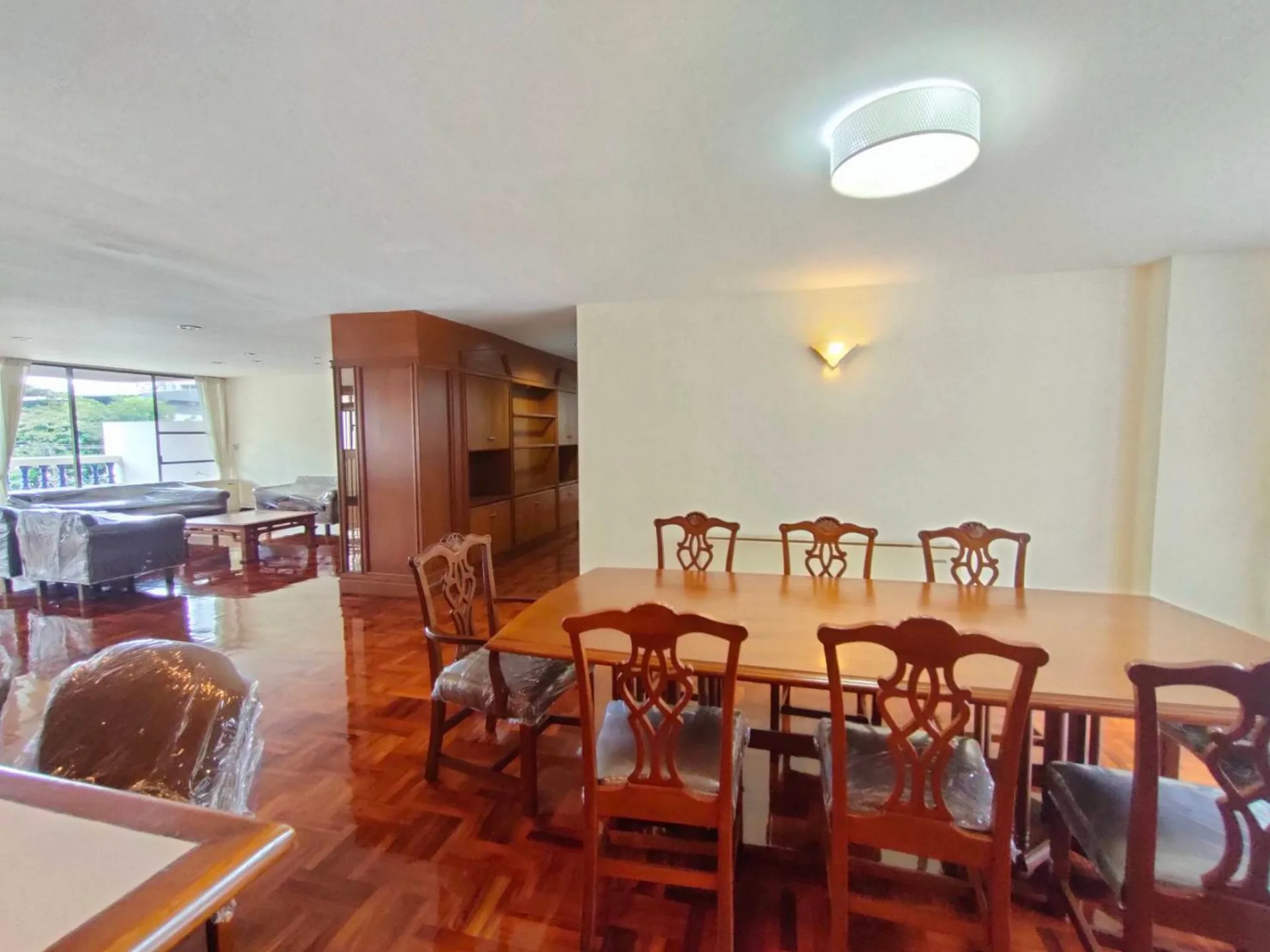 Property photos for Sriratana Mansion 1