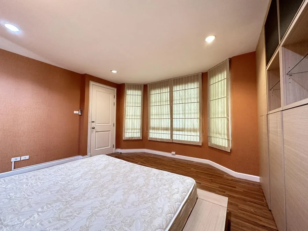 Property photos for Plus City Park Sukhumvit 101/1