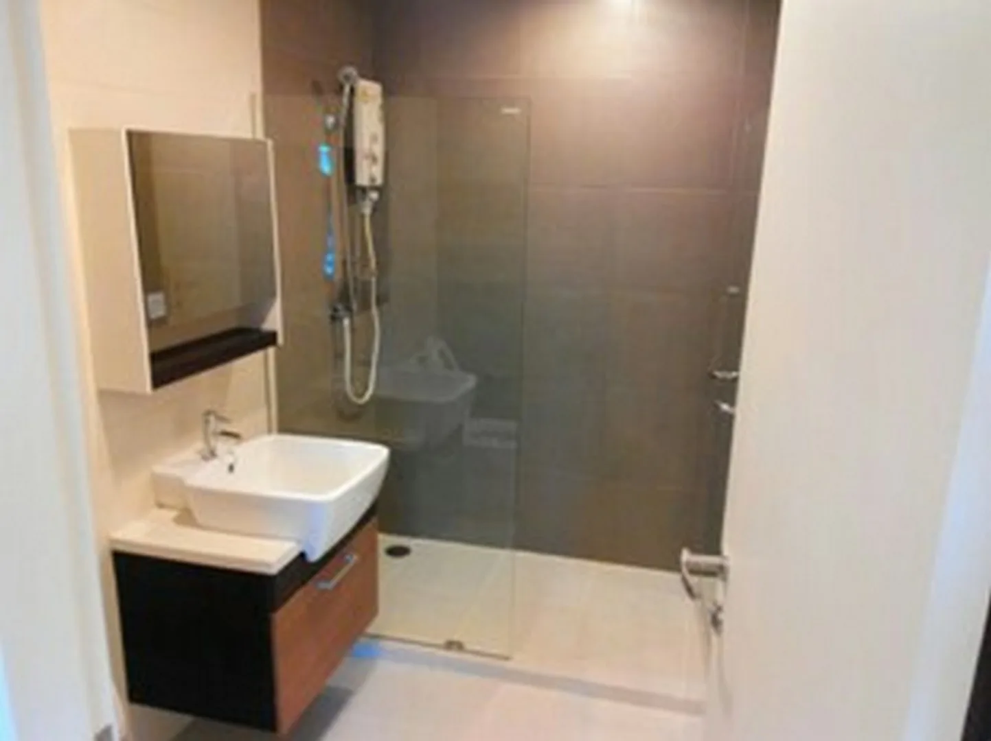 Property photos for Whizdom @ Punnawithi Station