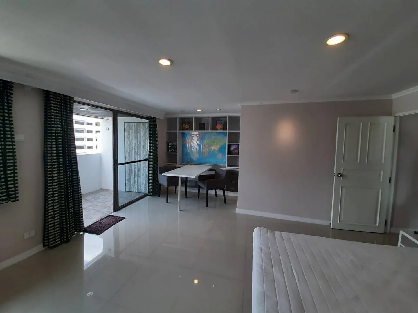 Property photos for Beverly Tower Condo