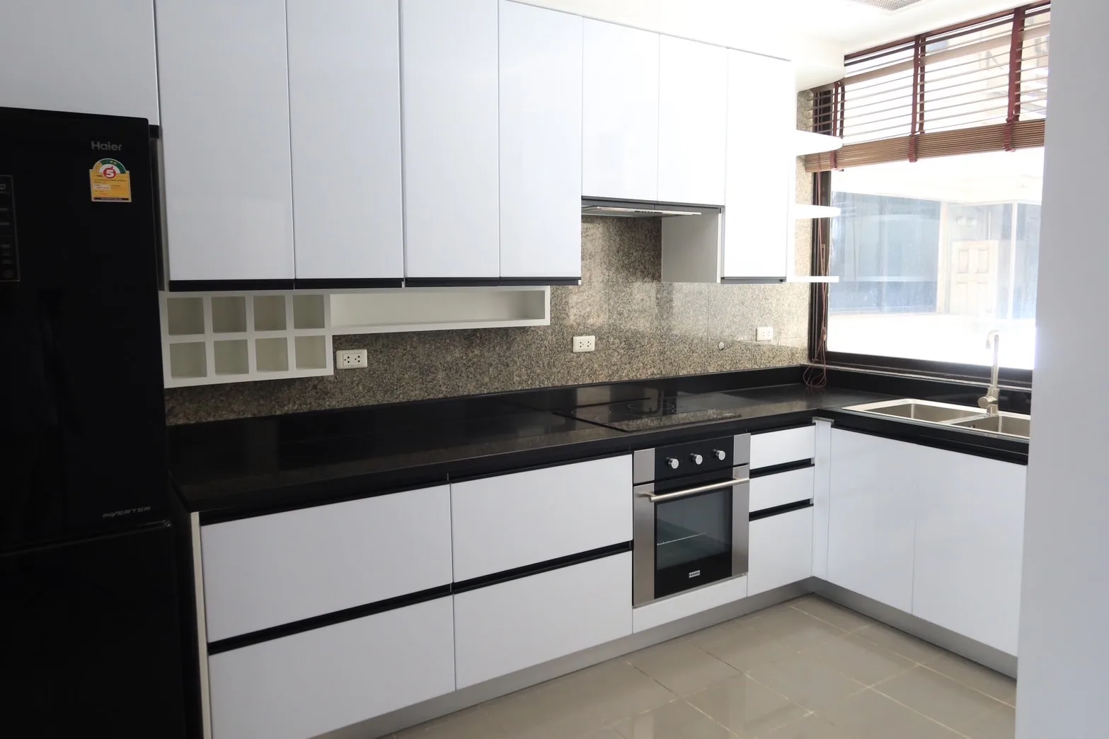 Property photos for Ruamsuk
