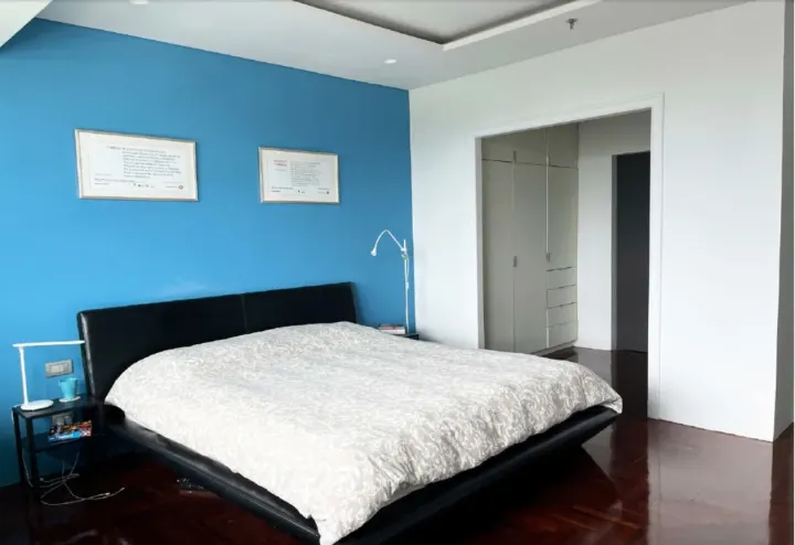 Property photos for Lake Green