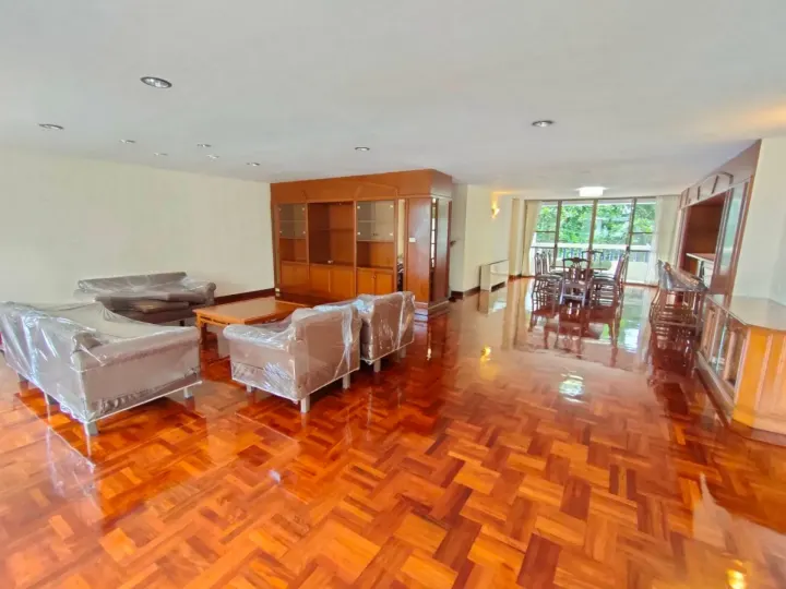 Property photos for Sriratana Mansion 1