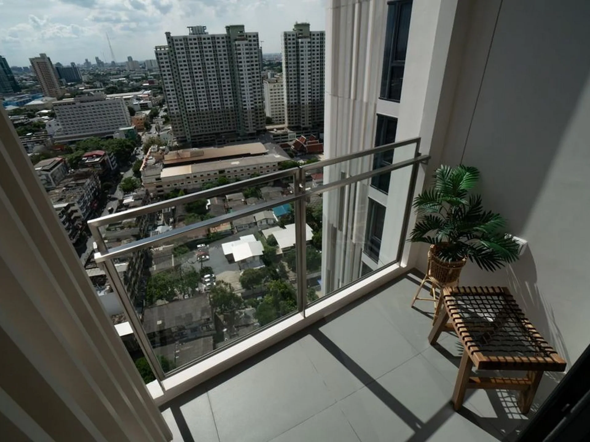 Property photos for THE LINE Phahol - Pradipat