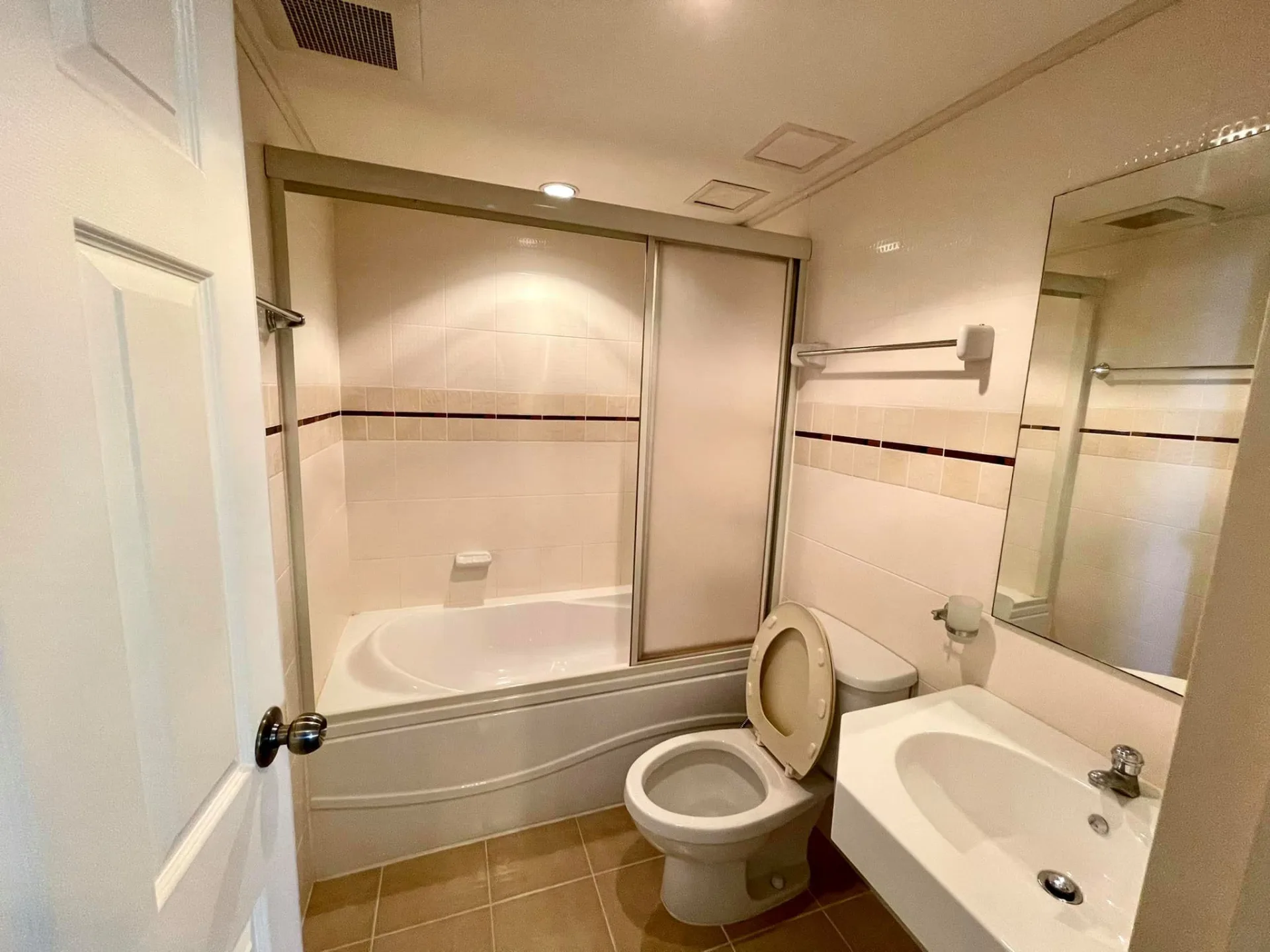 Property photos for Lumpini Place Phahol - Saphankhwai
