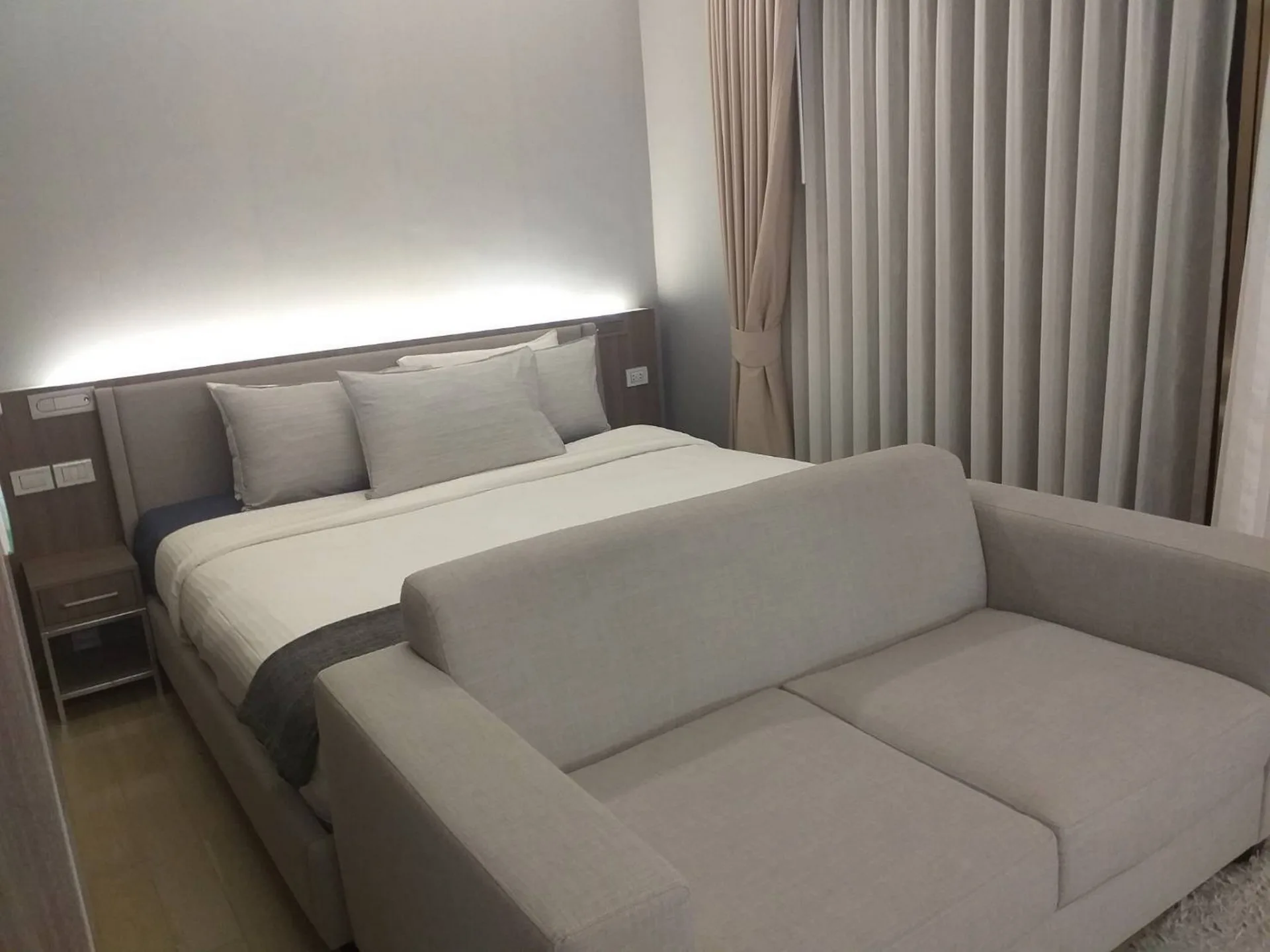 Property photos for Urbitia Thong Lo