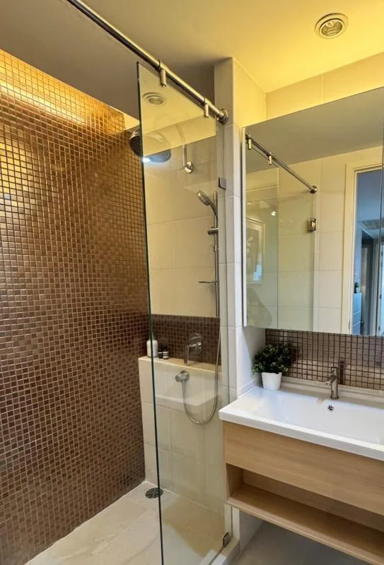 Property photos for MANHATTAN CHIDLOM
