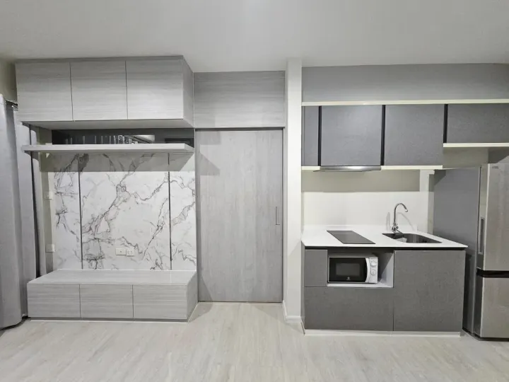 Property photos for The Key Sathorn - Charoenraj