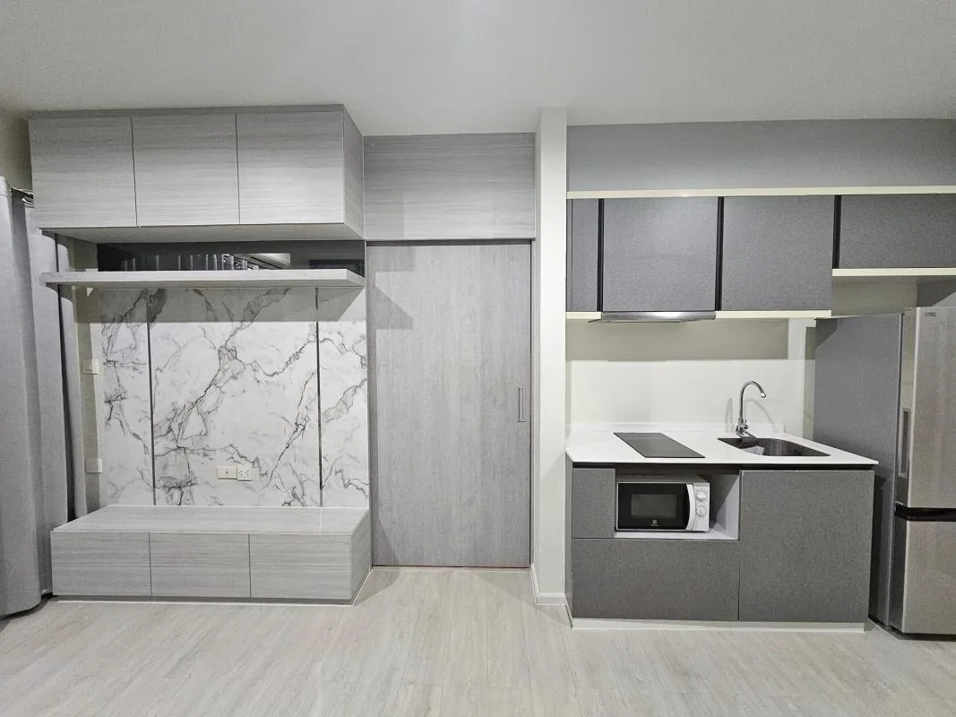 Property photos for The Key Sathorn - Charoenraj