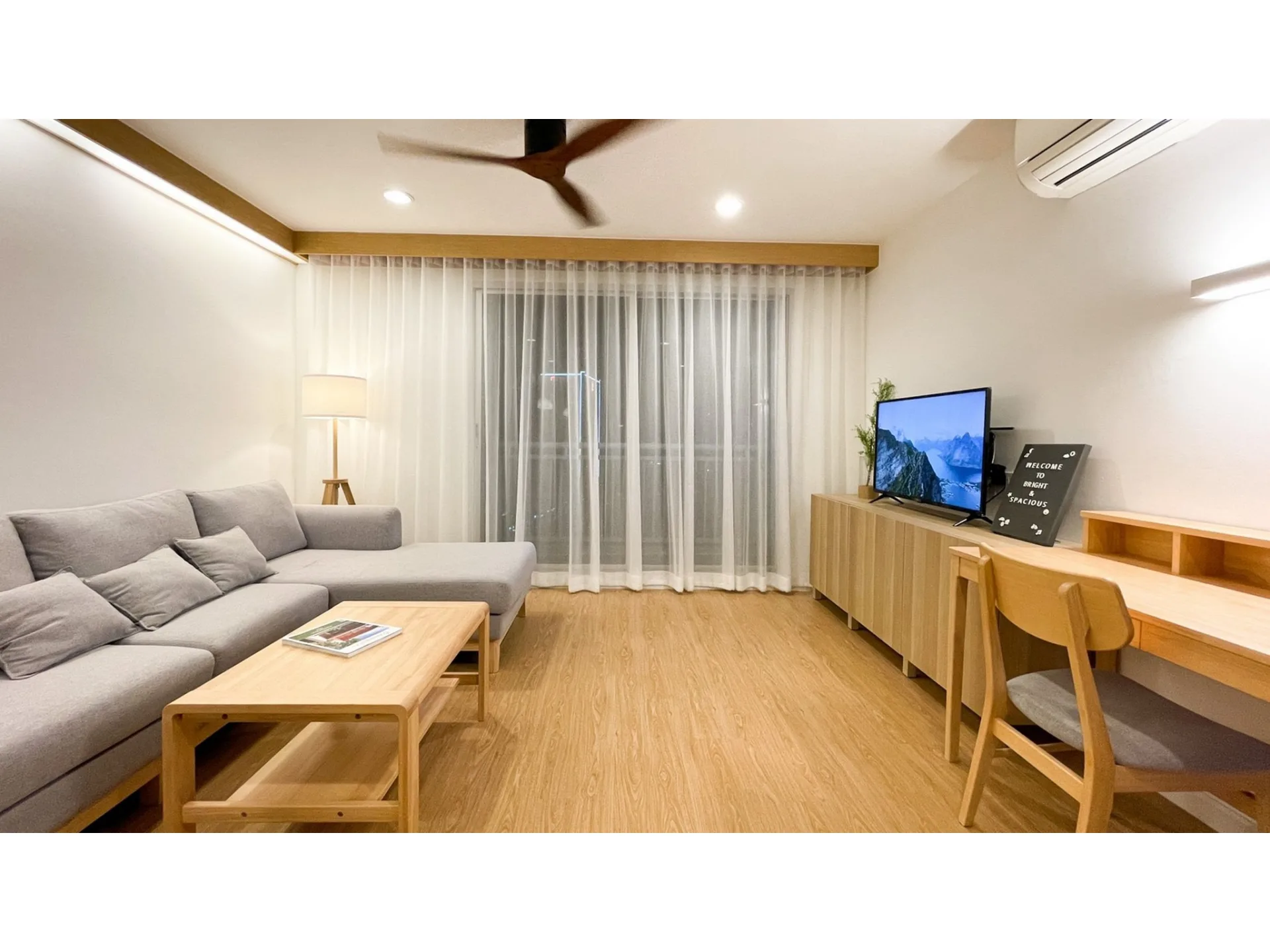 Property photos for Centric Scene Phaholyothin 9