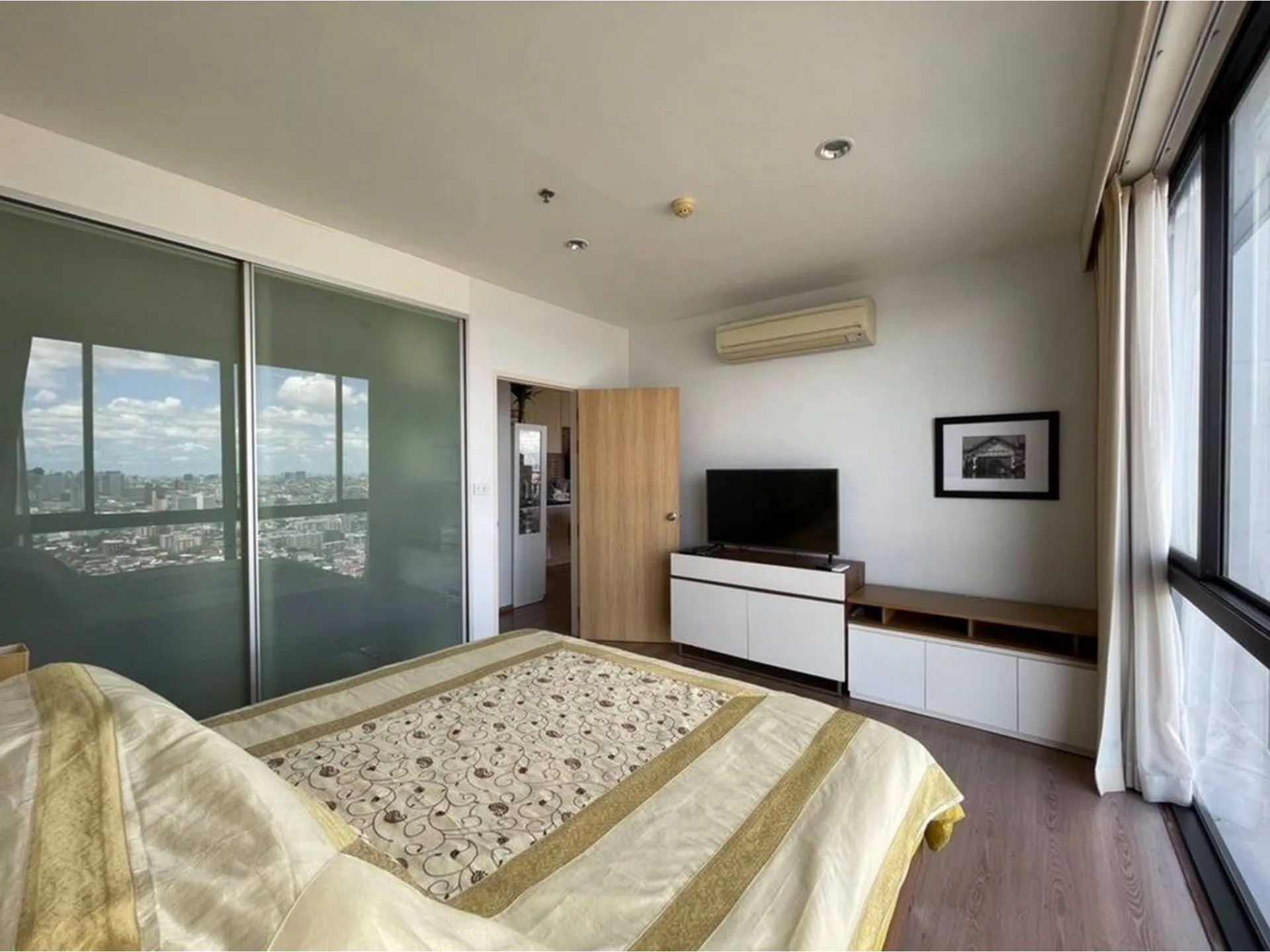 Property photos for The Issara Ladprao