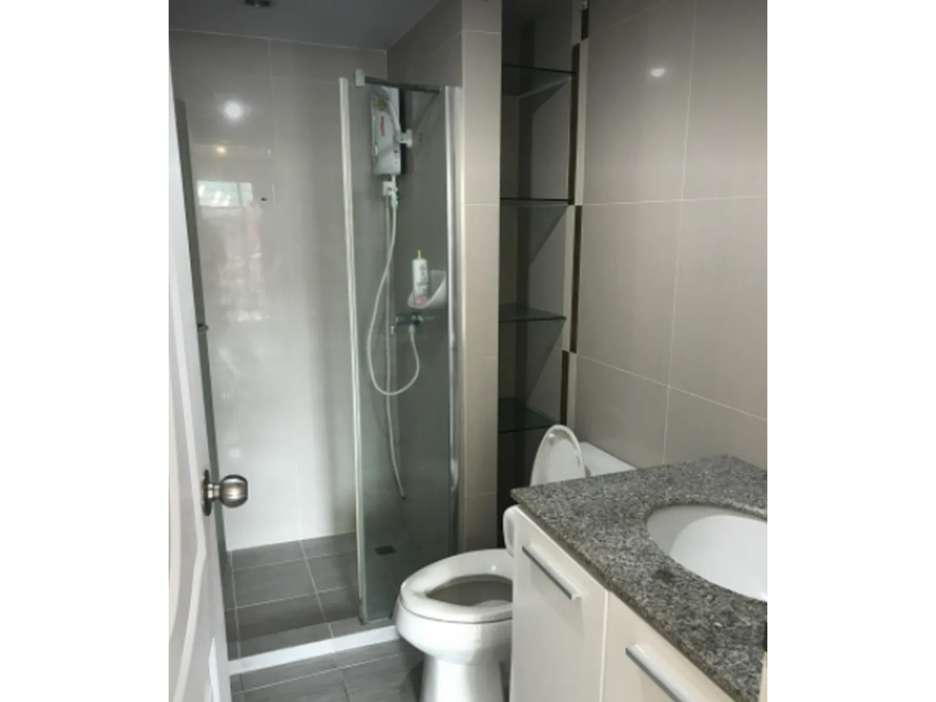 Property photos for Zenith Place Sukhumvit 42