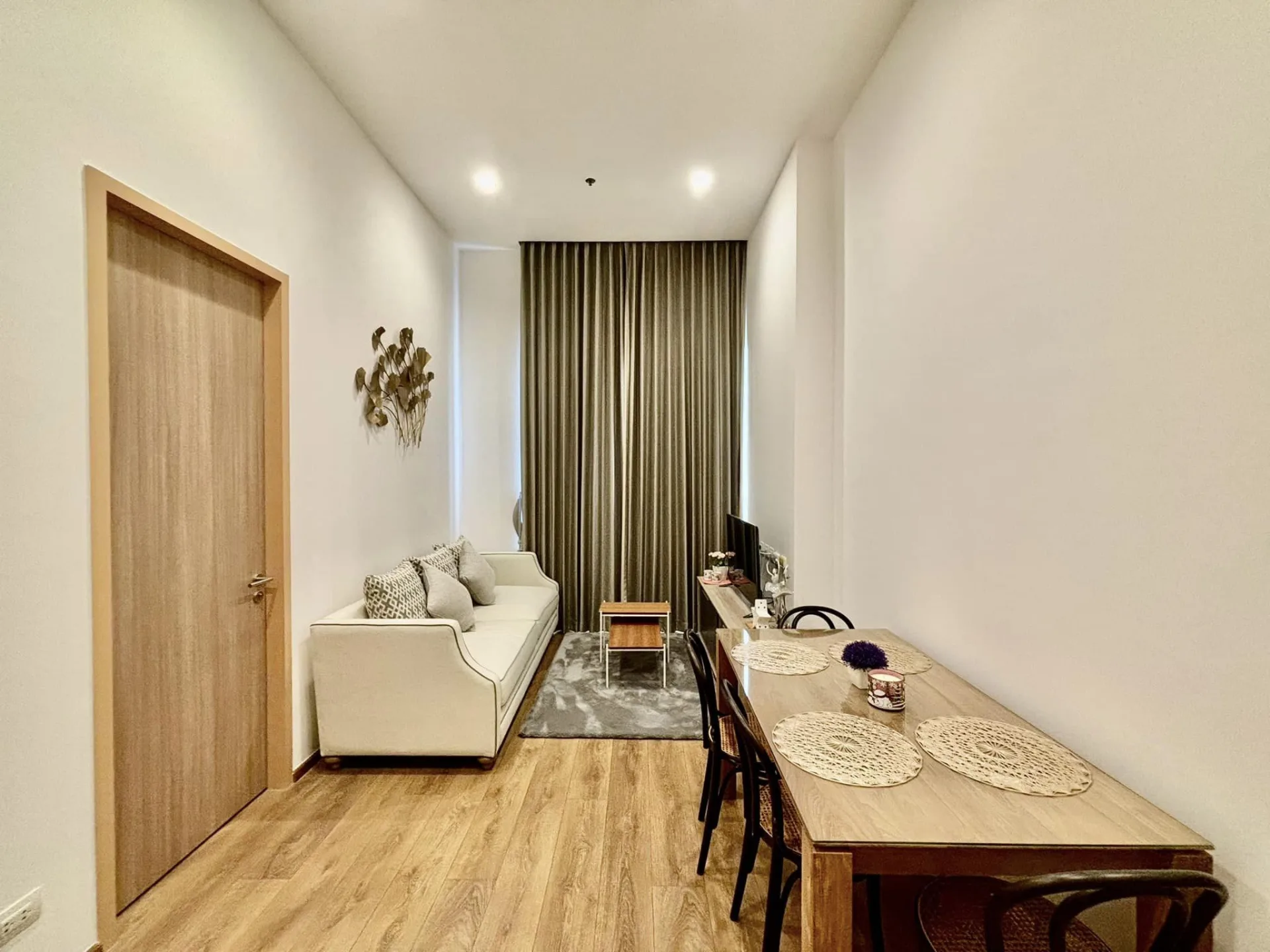Property photos for Noble BE 33