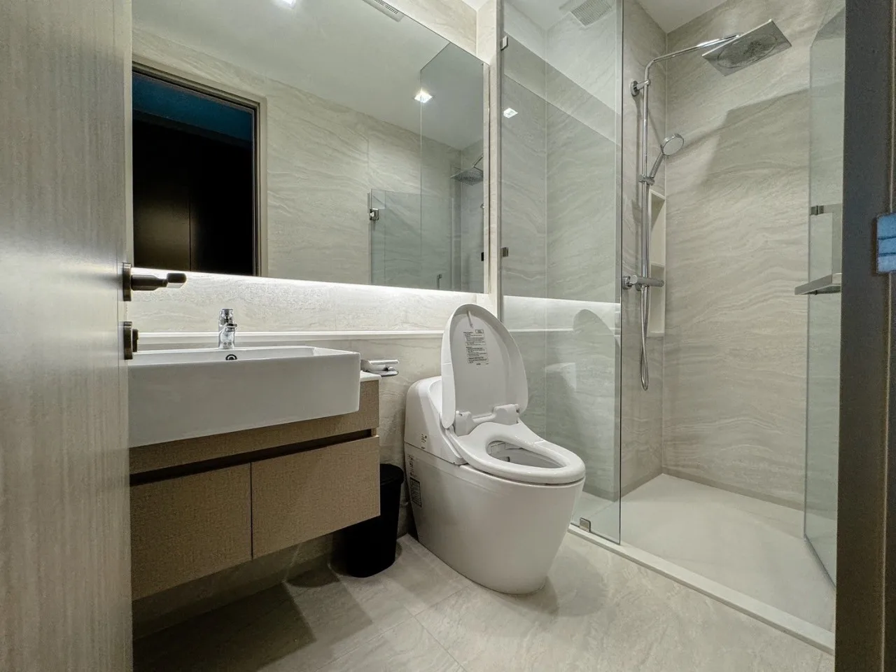 Property photos for The Address Siam Ratchathewi