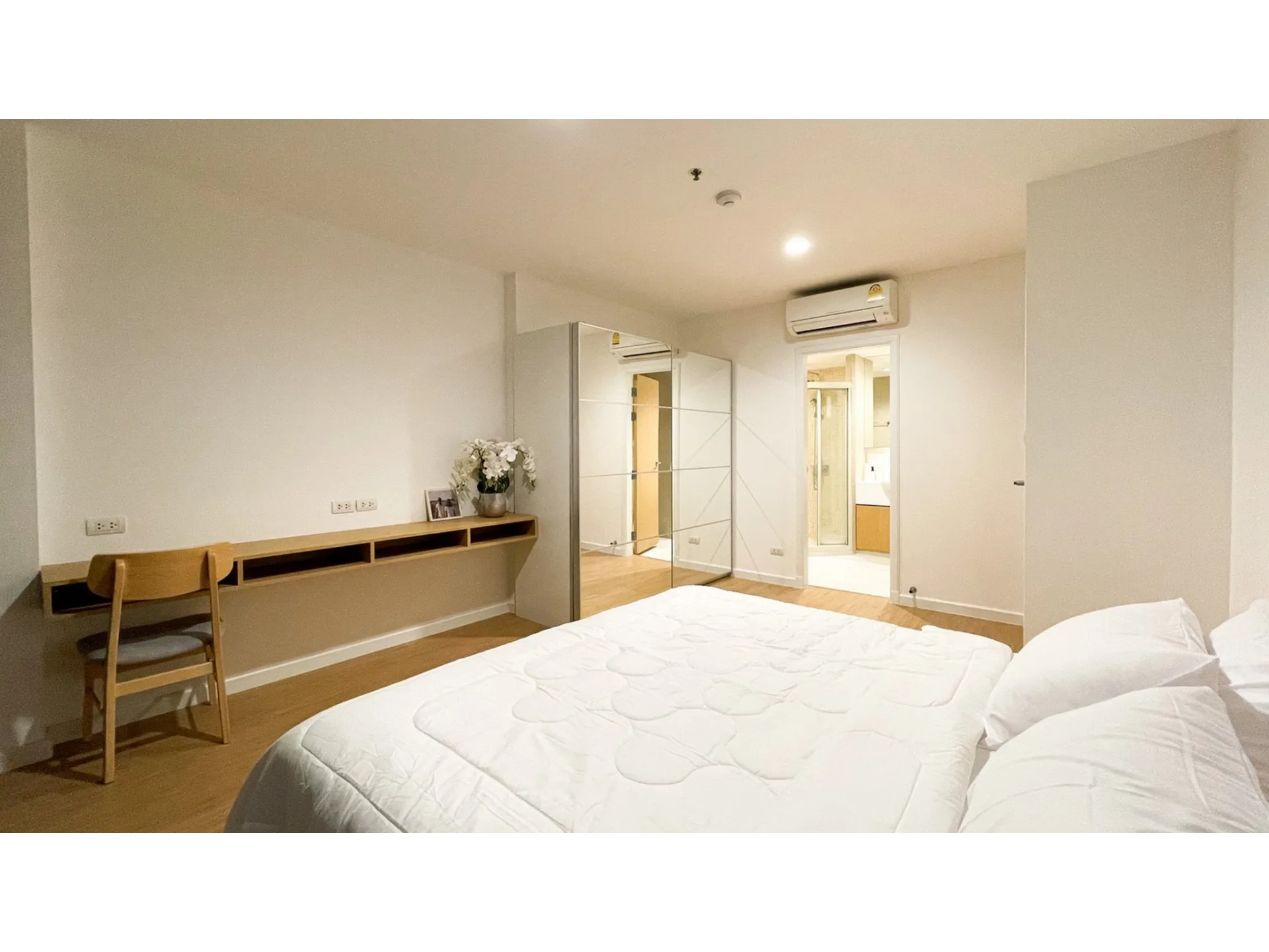 Property photos for Centric Scene Phaholyothin 9