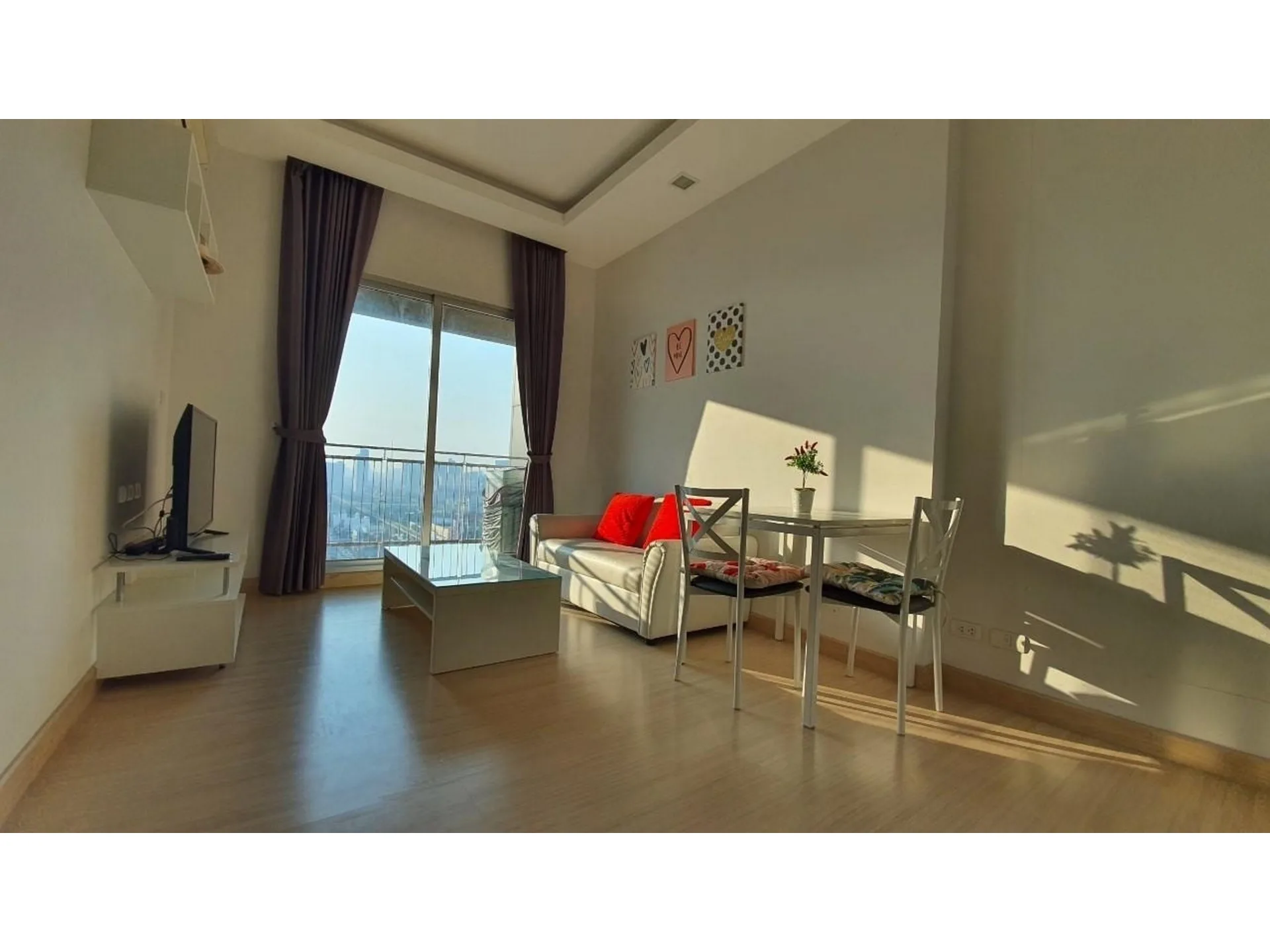Property photos for Thru Thonglor
