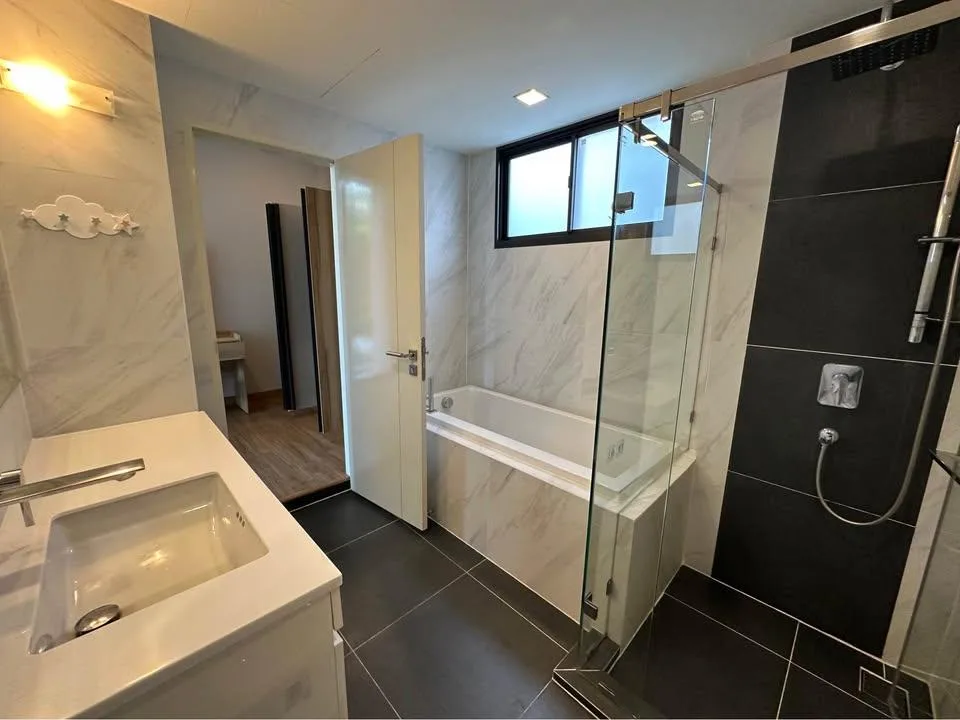 Property photos for Baan Klang Muang Classe Ekkamai-ramintra