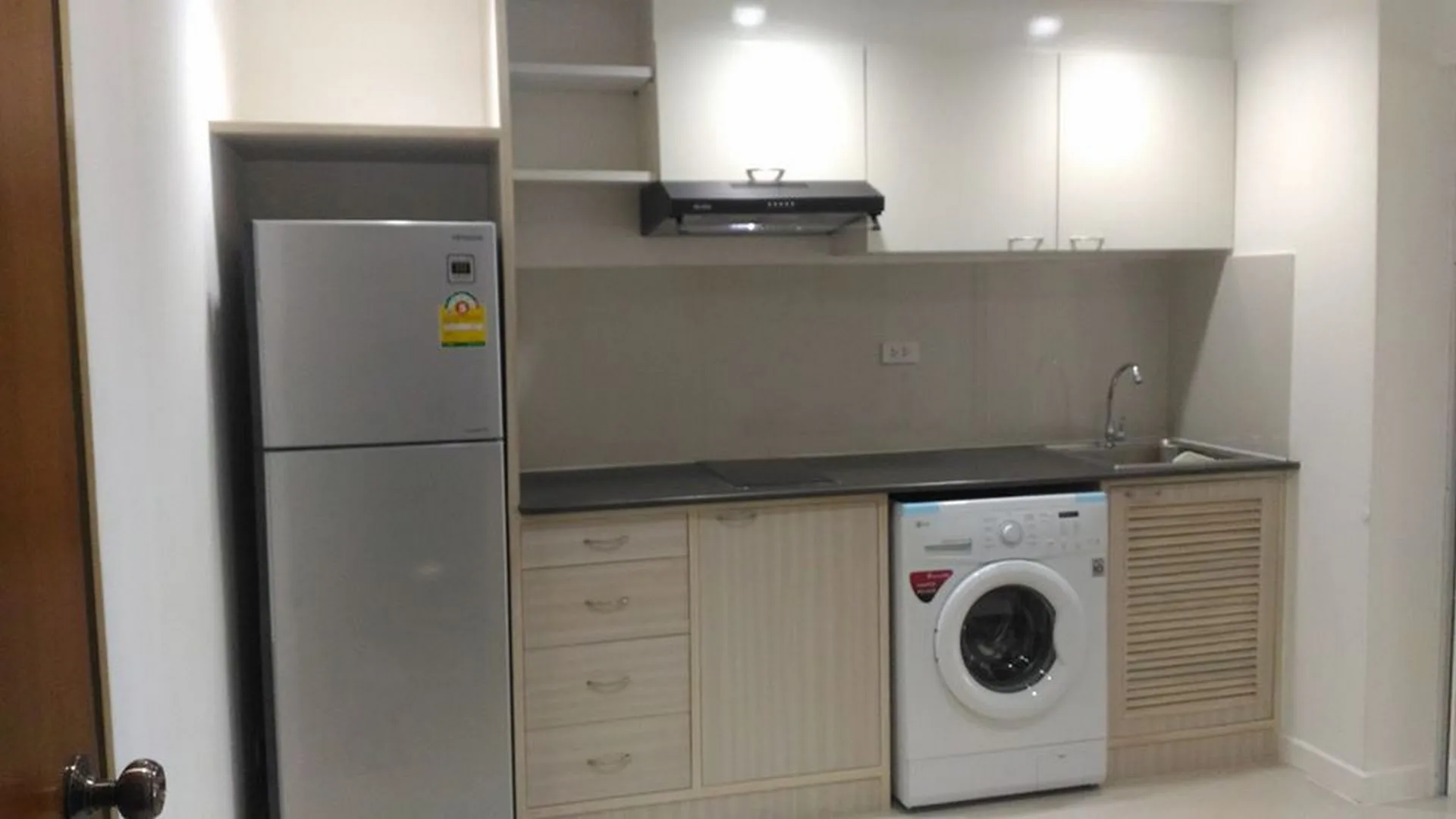 Property photos for Silom Suite