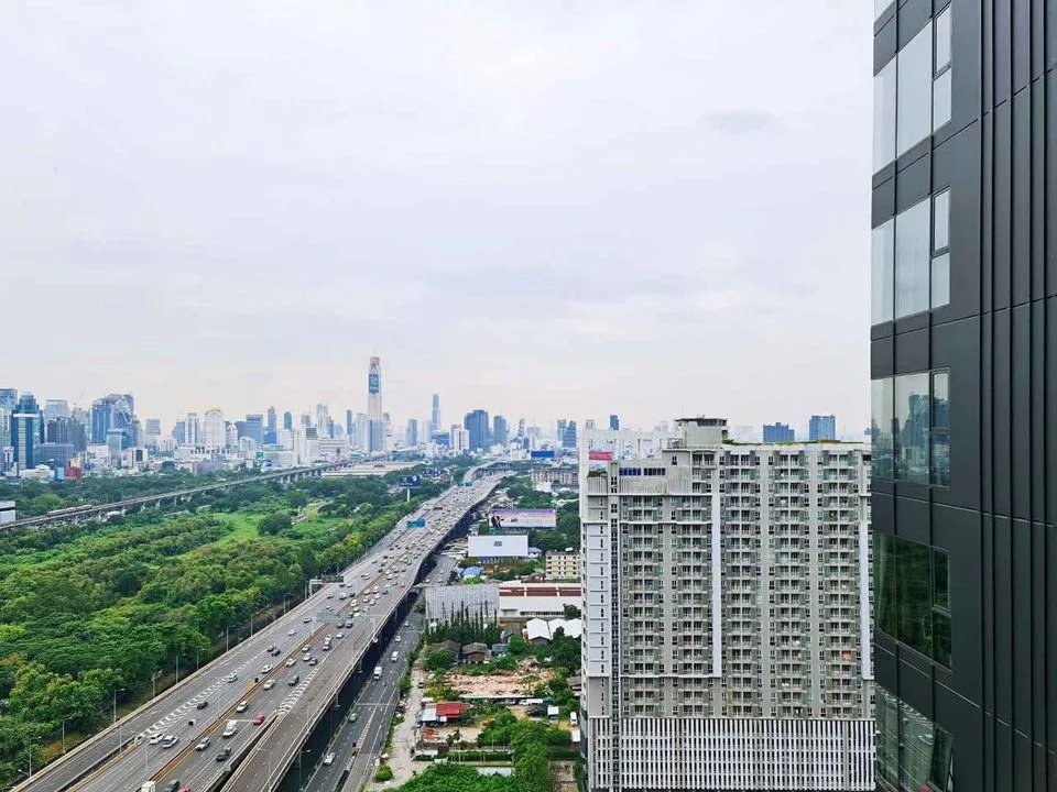 Property photos for Life Asoke Hype