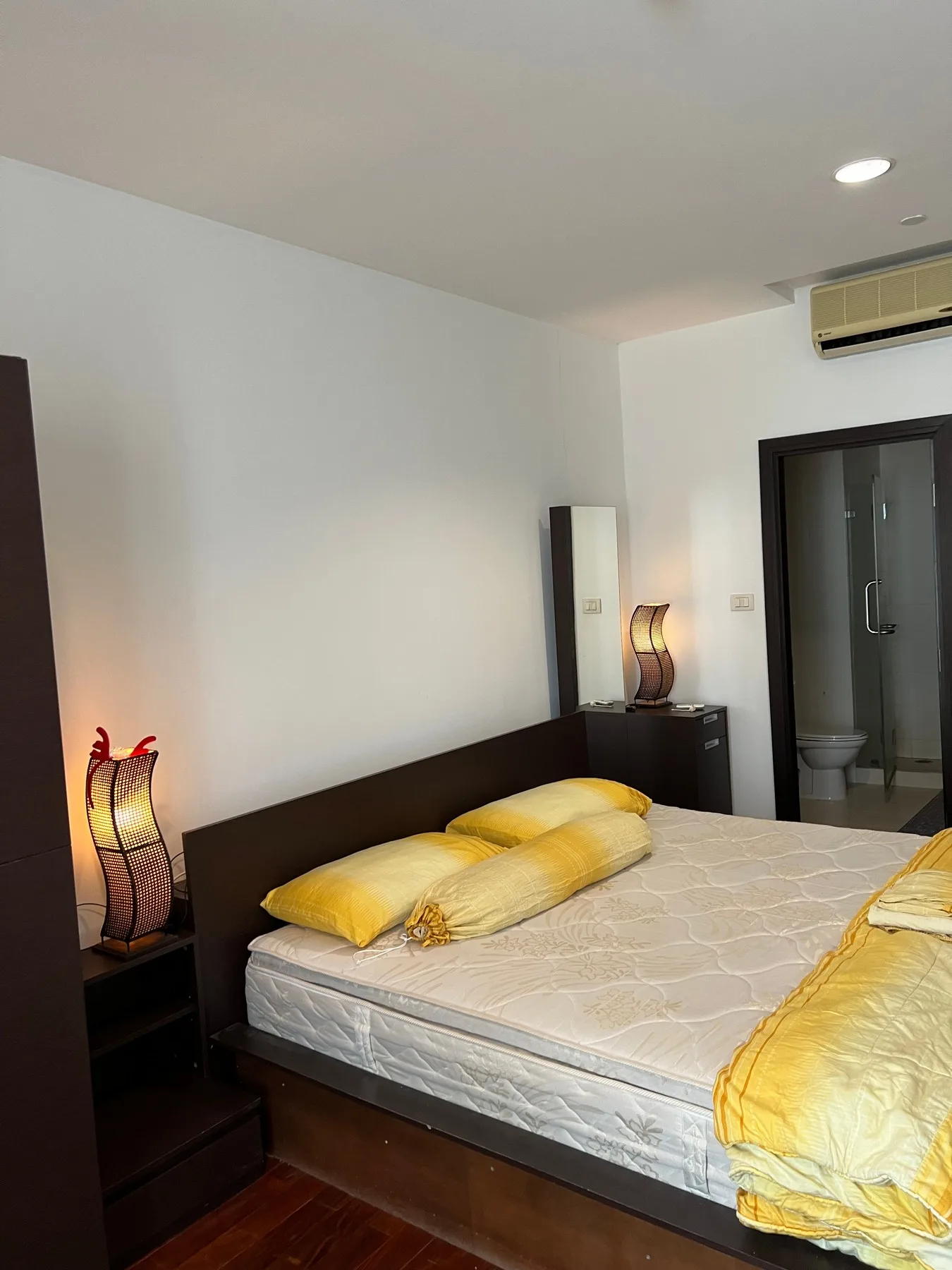 Property photos for Wilshire