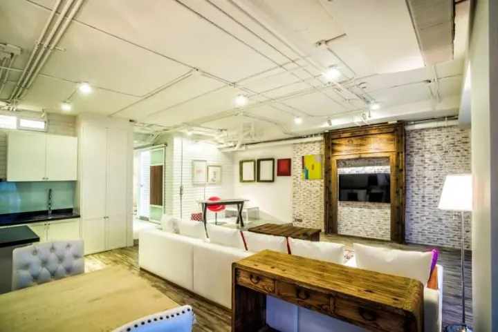 Property photos for State Tower