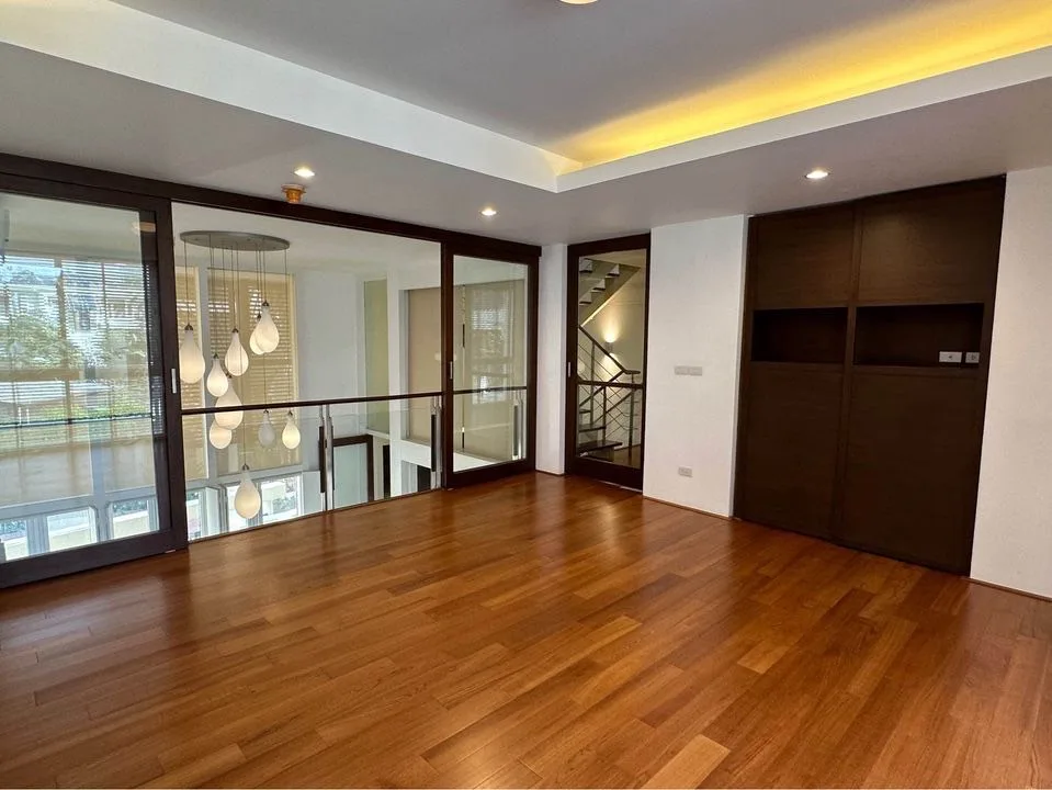 Property photos for The Lofts Sathorn