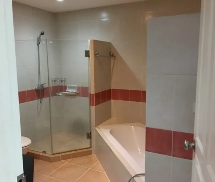 Property photos for Silom Grand Terrace