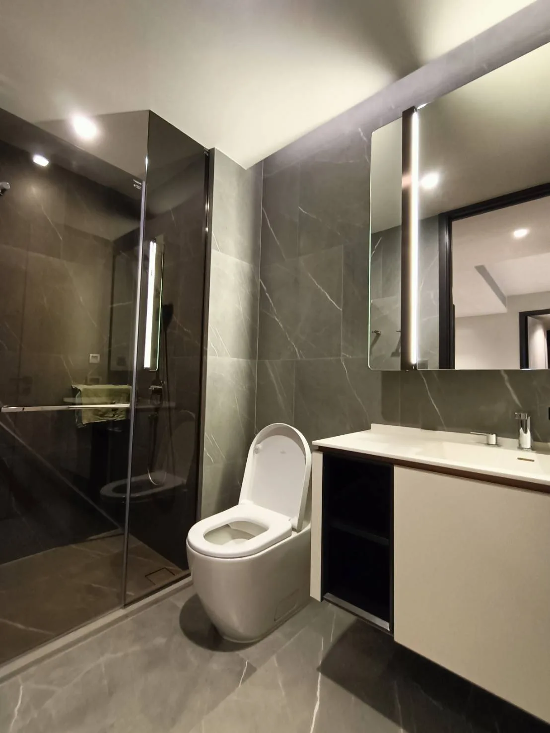 Property photos for The Reserve Sukhumvit 61