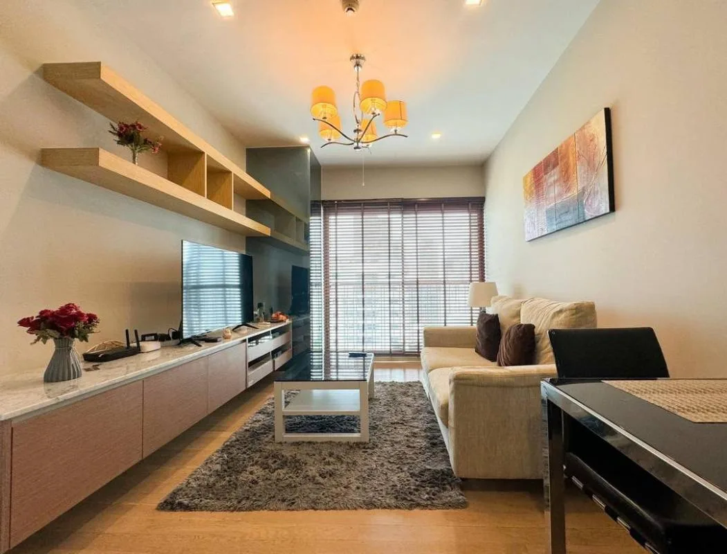 Property photos for Noble Refine