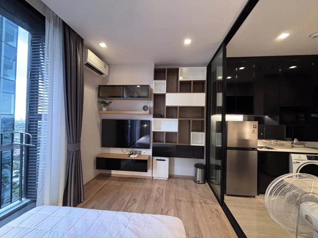 Property photos for Noble Around Ari