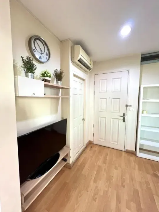 Property photos for Life @ Phahon - Ari
