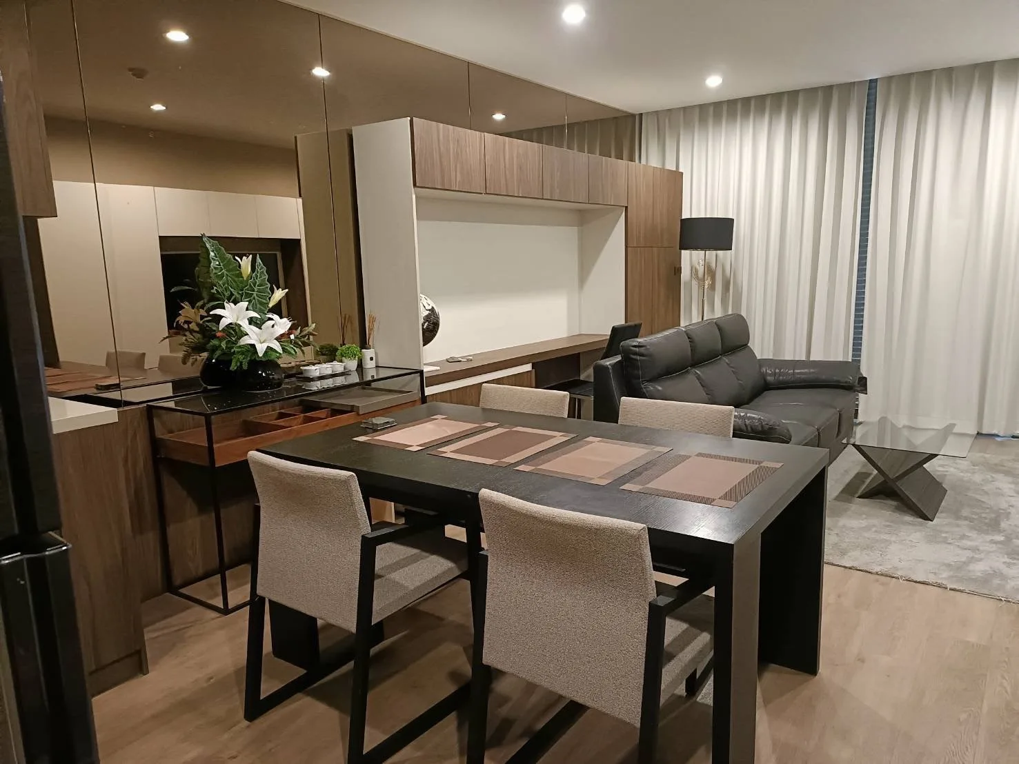 Property photos for Noble Above Wireless-Ruamrudee