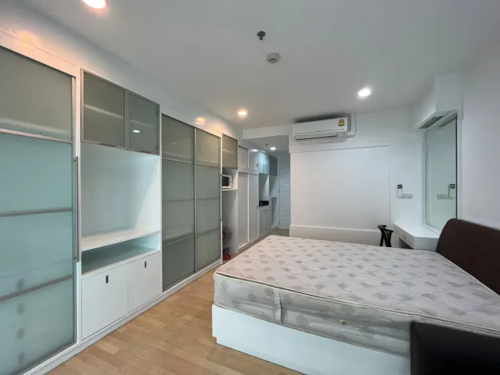 Property photos for Noble Lite