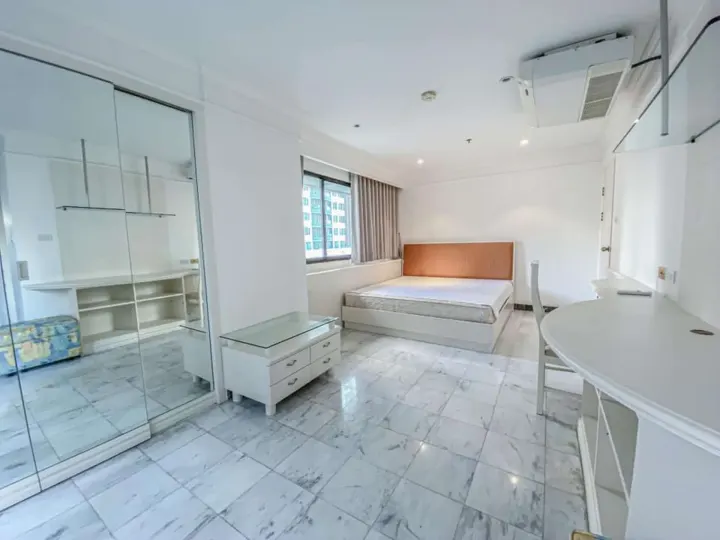 Property photos for The Royal Place 2