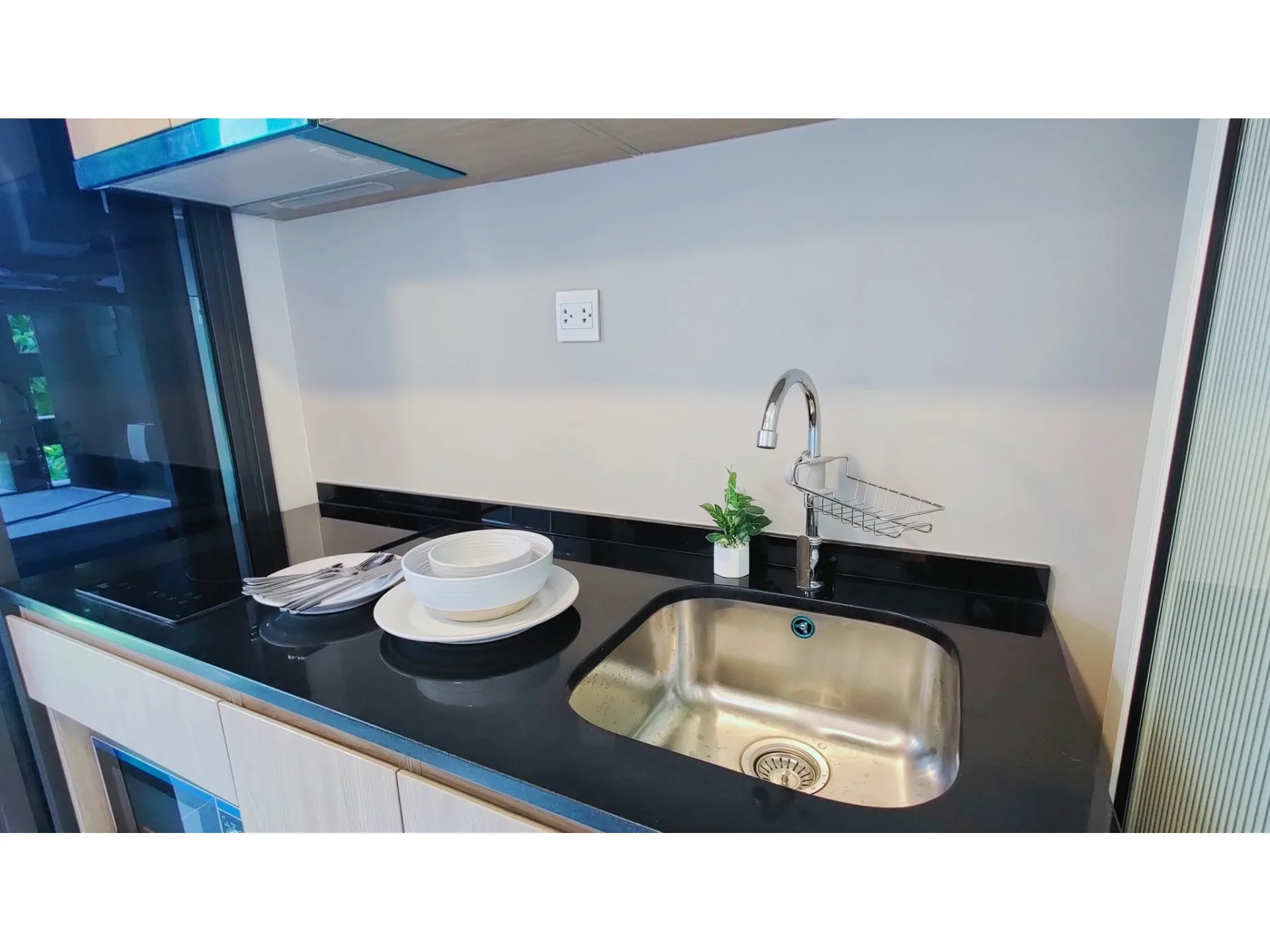 Property photos for Chambers On - nut Station