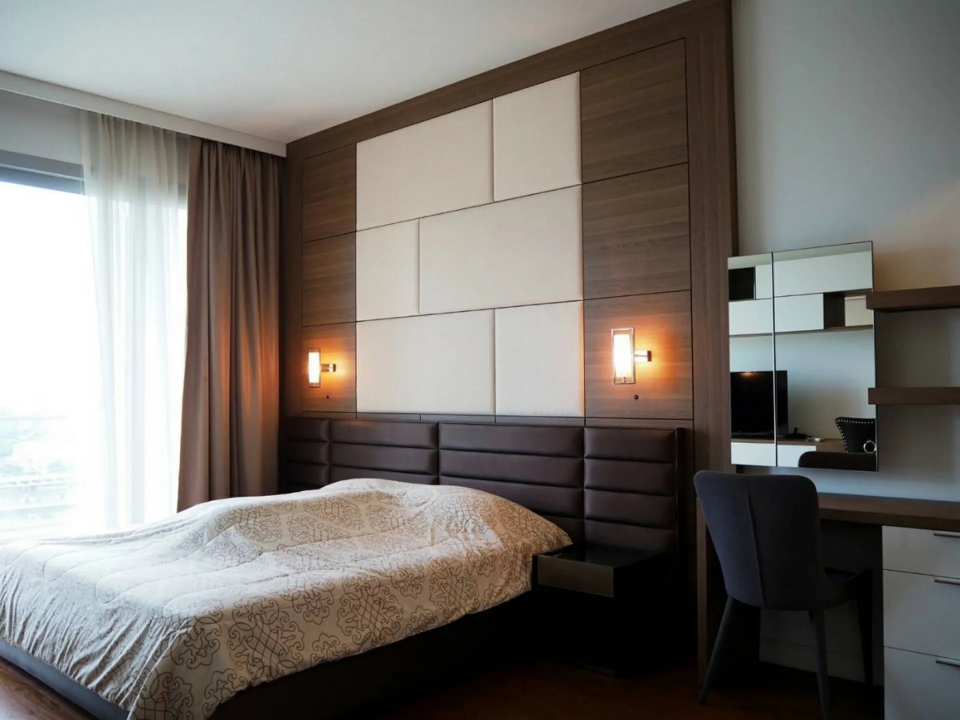 Property photos for 185 Rajadamri