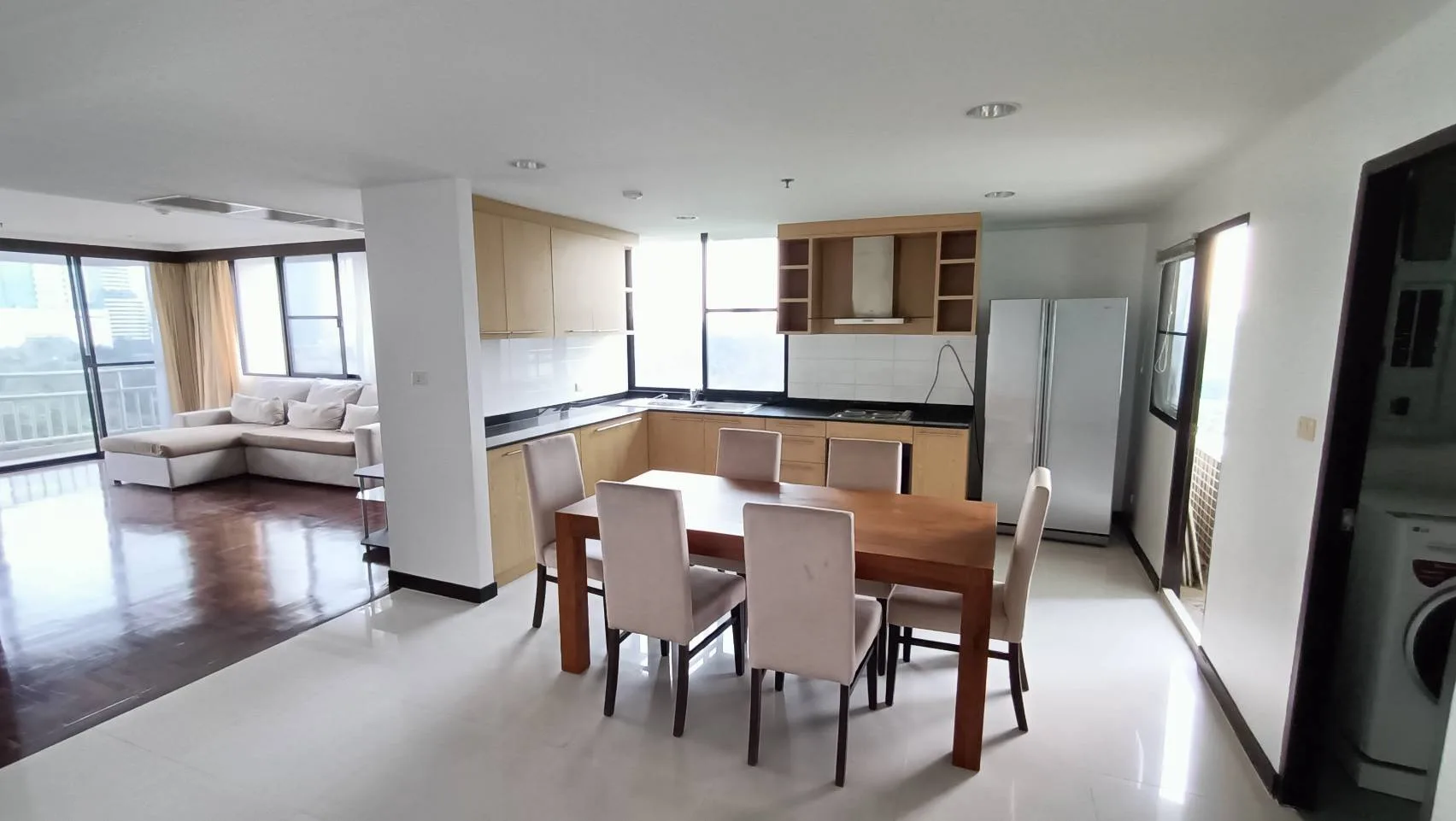 Property photos for Lake Green