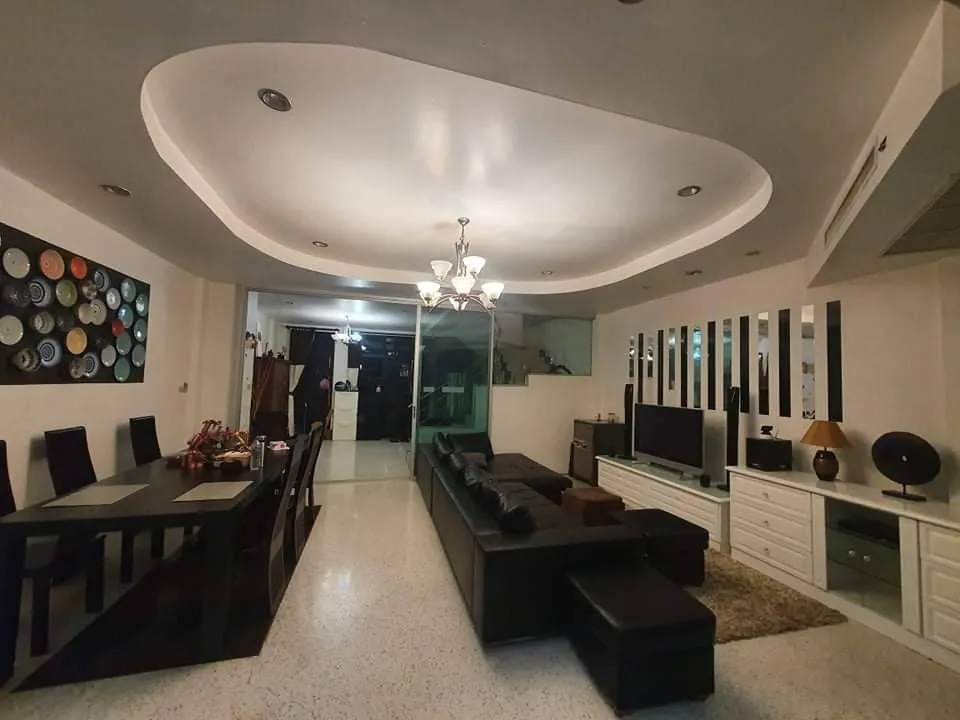 Property photos for Estahome Private Park