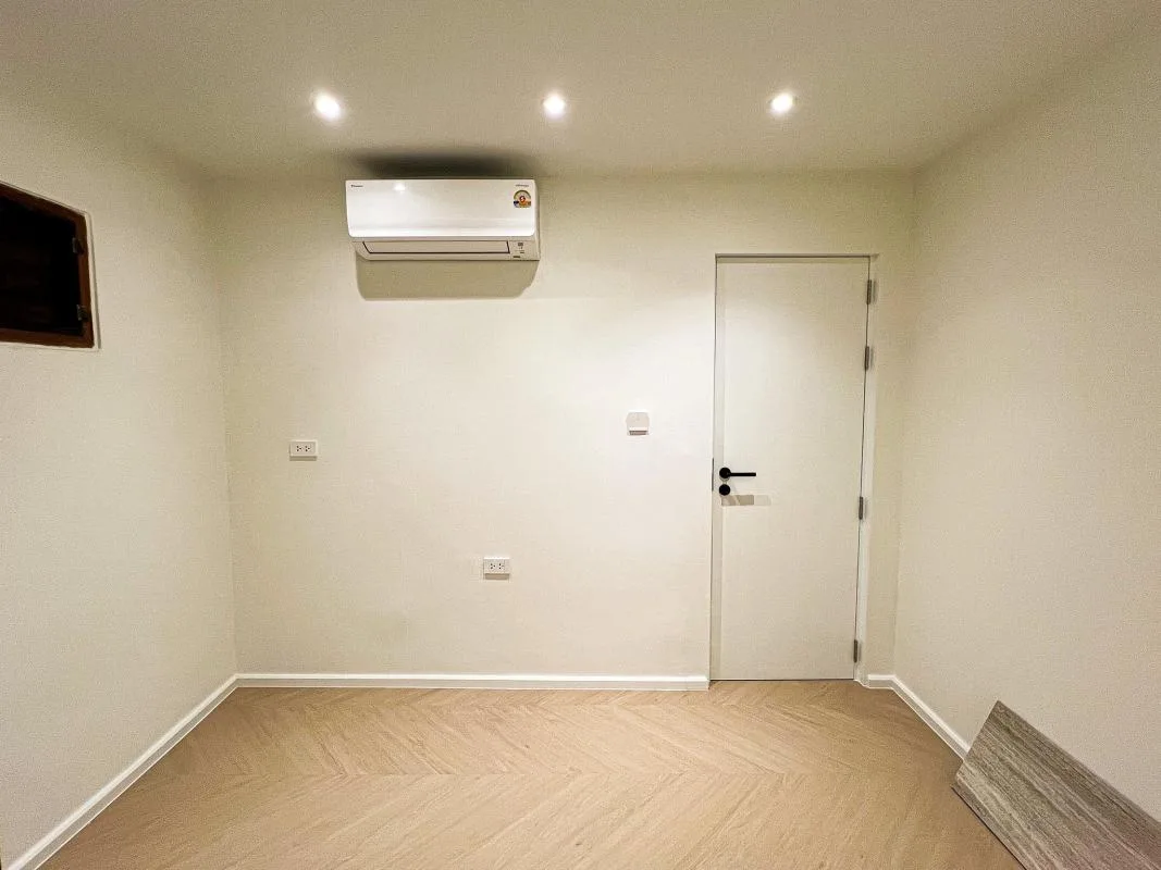 Property photos for Si Phraya River View