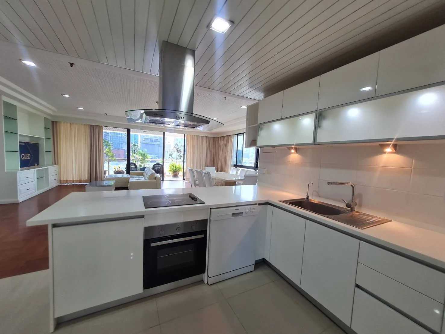 Property photos for Polo Park