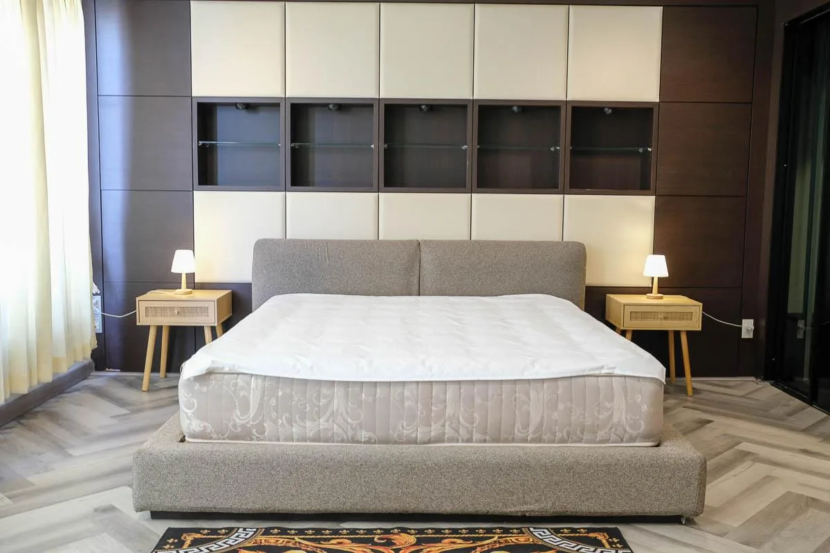 Property photos for Baan Klang Krung Grande Vienna Rama 3