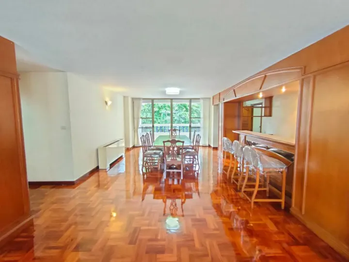 Property photos for Sriratana Mansion 1