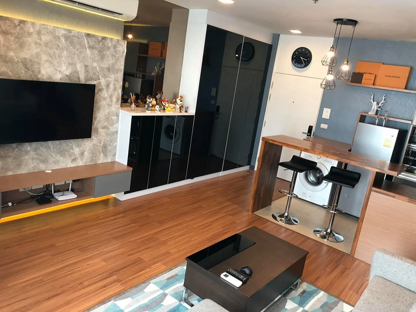 Property photos for Vantage Ratchavipa