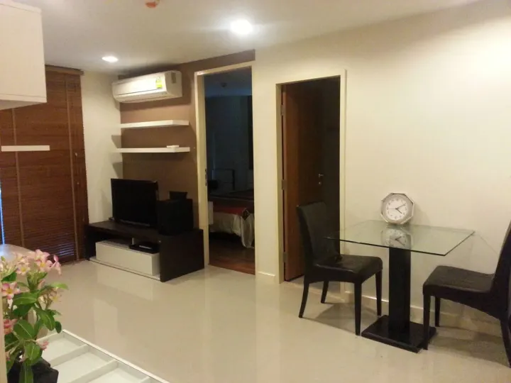 Property photos for Zenith Place Sukhumvit 42