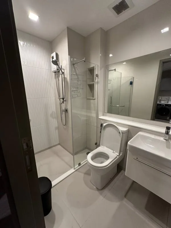 Property photos for Life Asoke Hype