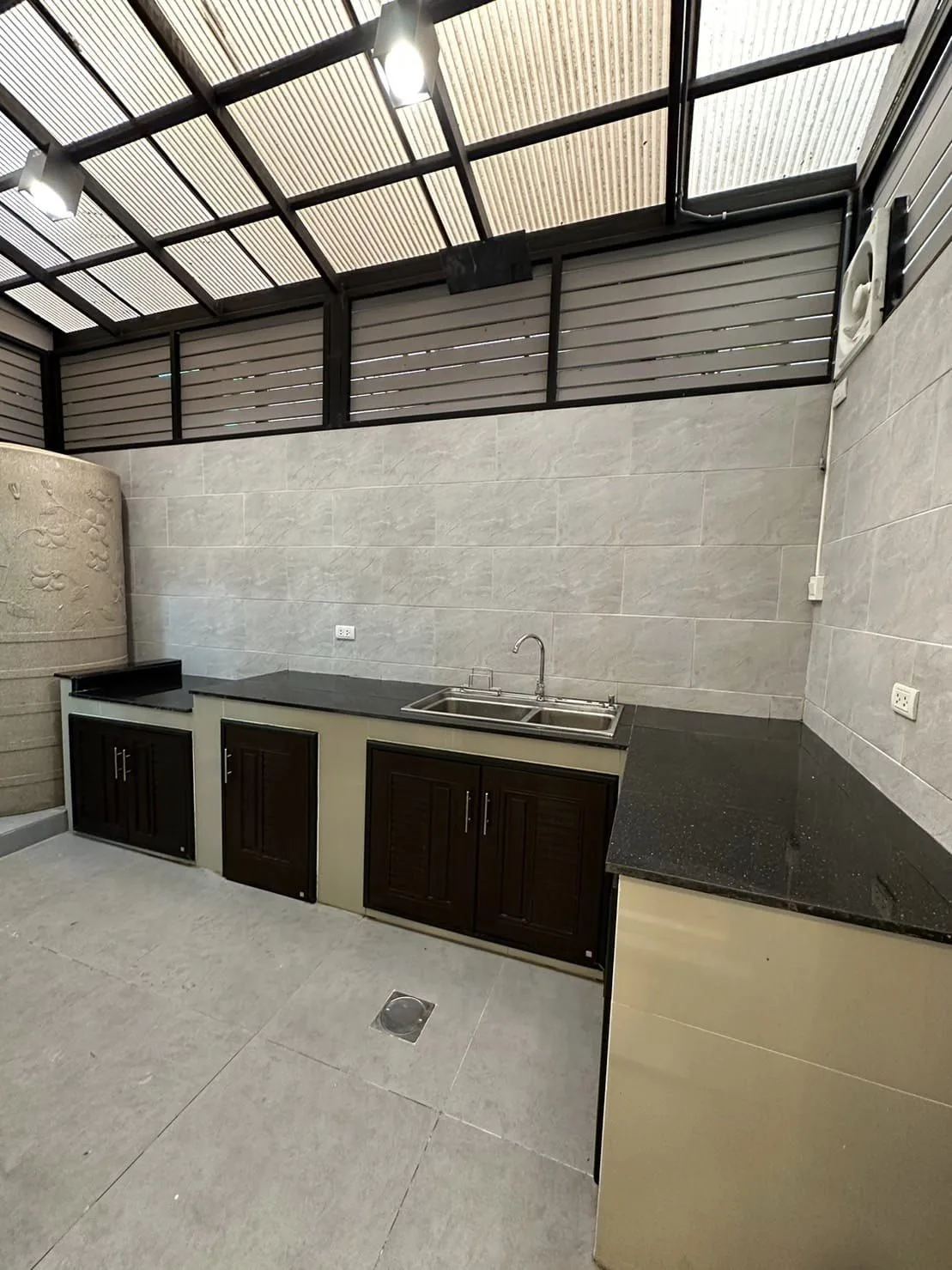 Property photos for Baan Klang Muang Sathorn-taksin 2