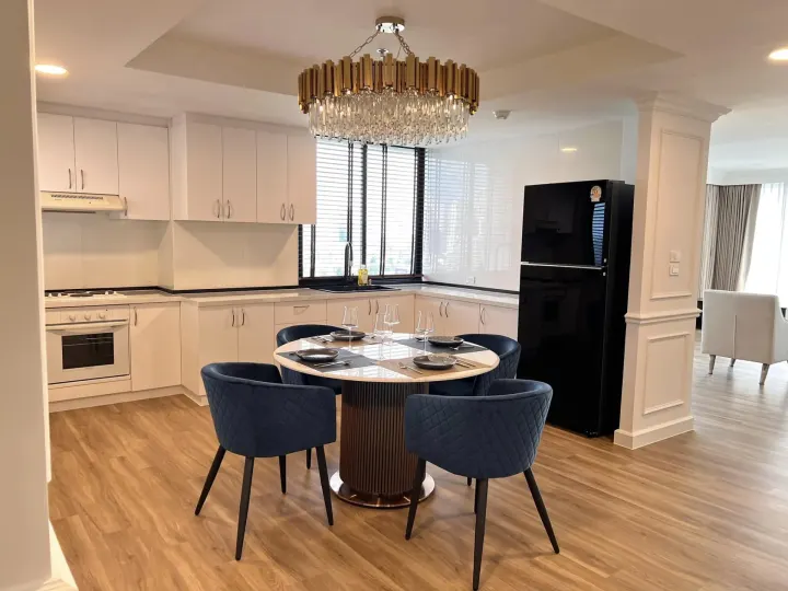 Property photos for Lake Green