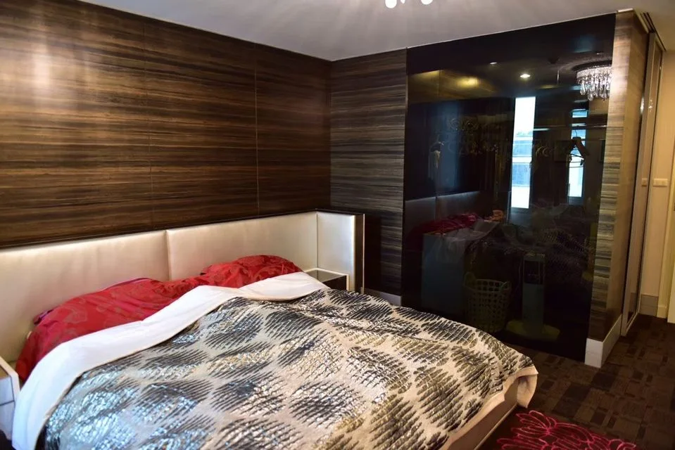 Property photos for Chamchuri Square Residence